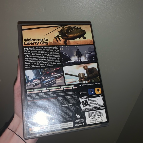 Grand Theft Auto 4 Xbox360 Game - Picture 2 of 4